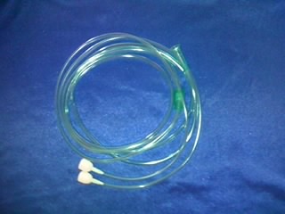 头挂双鼻塞吸氧管