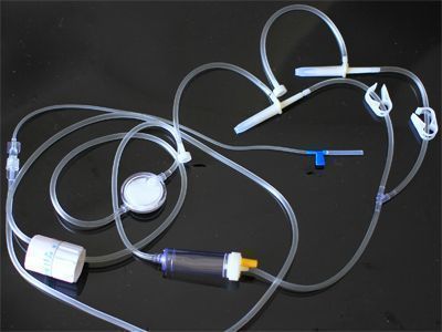一次性精密过滤输液器
