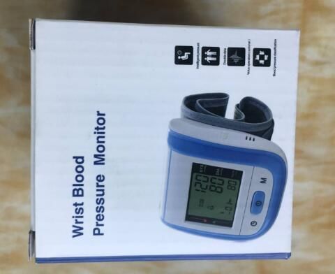 电子老年血压计350g包装盒