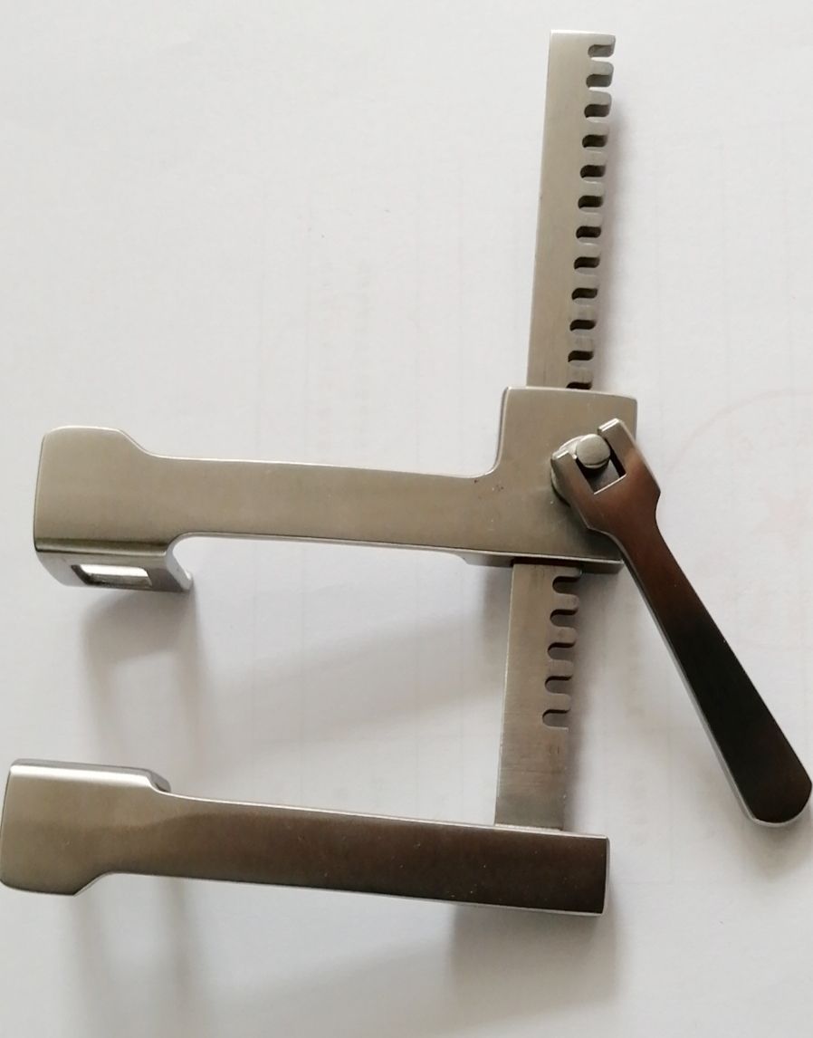 儿童胸骨牵开器 成人胸骨牵开器 胸外科手术器械